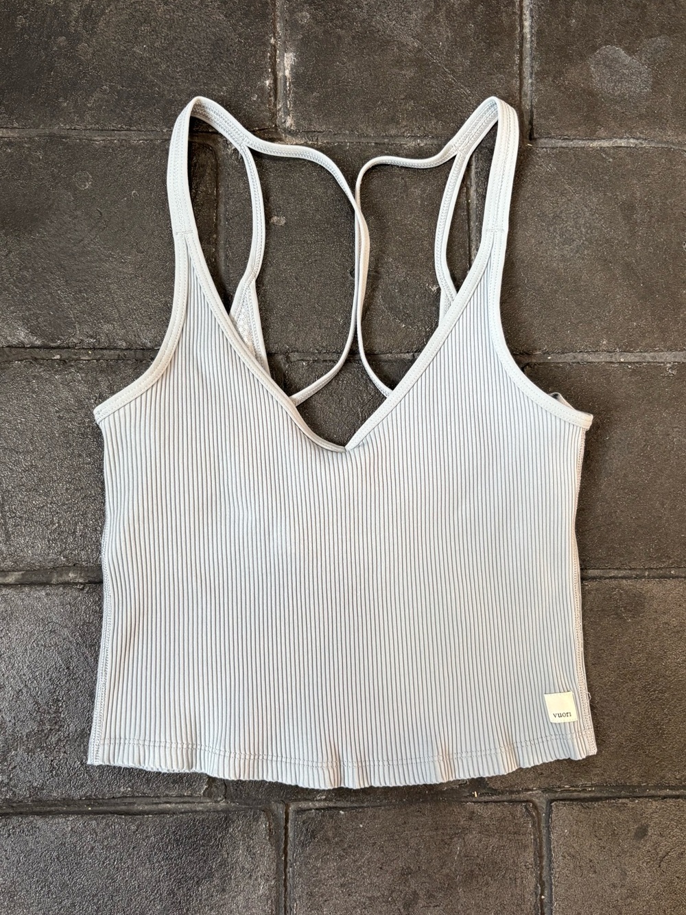 Vuori rib crop tank built in bra size medium light blue